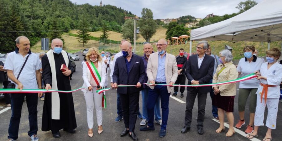 Bonaccini, Panzacchi e Pinto all’inaugurazione dei rinnovati impianti sportivi di Monghidoro